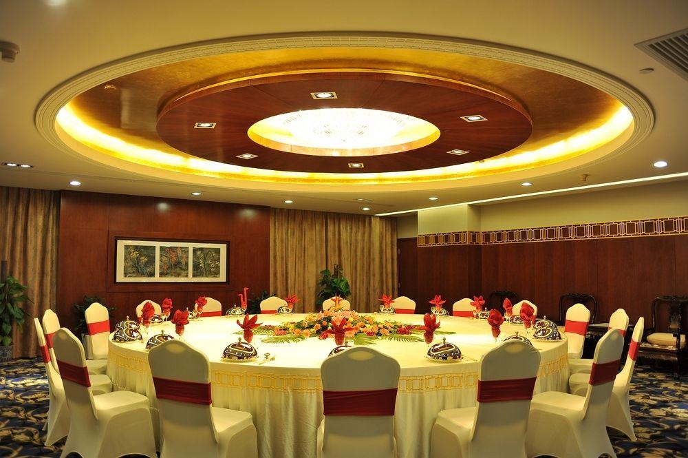 Jin Jiang Pine City Hotel Shanghai Exterior photo