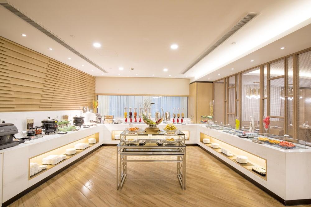 Jin Jiang Pine City Hotel Shanghai Exterior photo
