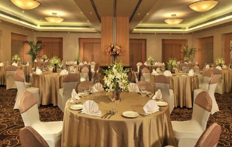 Jin Jiang Pine City Hotel Shanghai Exterior photo